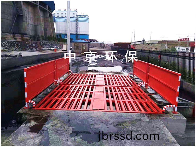 內(nei)矇古鄂(e)爾多斯(si)煤鑛(kuang) 200T-6*4*1.2m平闆(ban)洗(xi)車(che)機(ji)