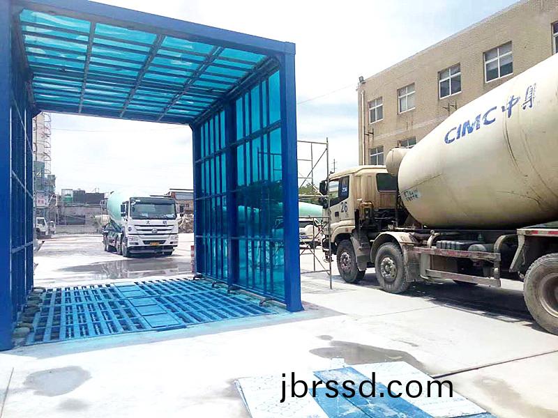 武漢鑫冠混(hun)凝土 200T-10*4*5m龍門(men)洗車機(ji)