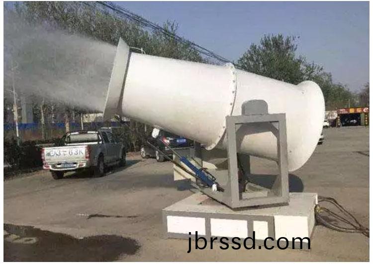 60米風(feng)送(song)式噴霧(wu)機(ji)