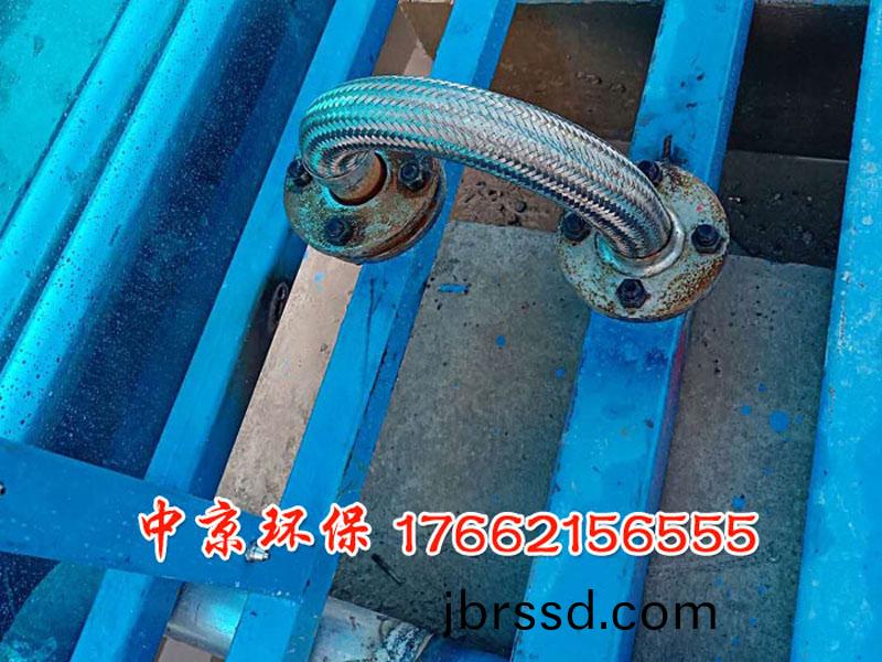 工(gong)程車(che)封閉(bi)洗(xi)車(che)檯